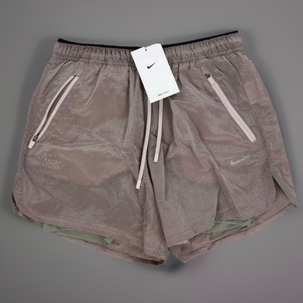NEW Nike Stride 5" Dri-FIT FZ1135-019 Water Repellent 2-in-1 Shorts Running M